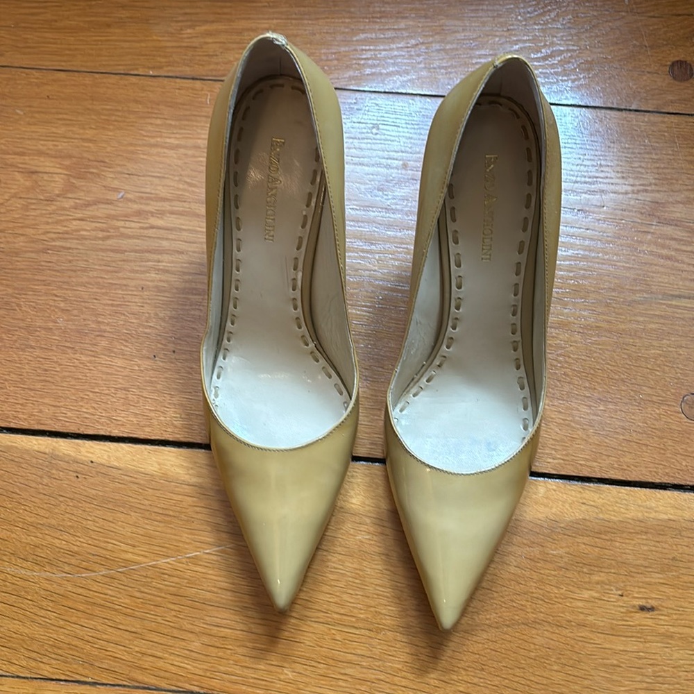 Vintage ENZO ANGIOLINI PATENT LEATHER PUMPS